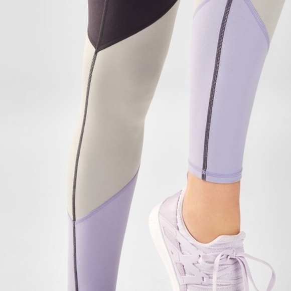 fabletics High-Waisted Printed PowerHold Legging S - Picture 3 of 10